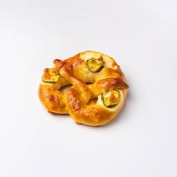 Sourdough Jalapenos Pretzel