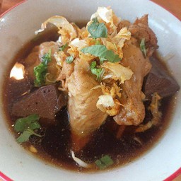 ก๋วยเตี๋ยวไก่ตุ๋น