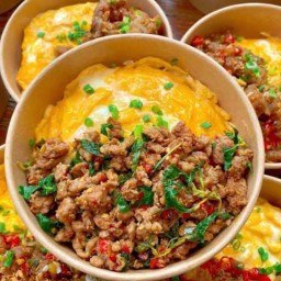 บ้านไข่ข้น กะเพราโบราณ