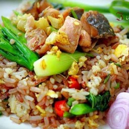 ข้าวผัดคะน้าปลาเค็ม