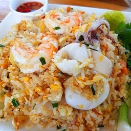 ข้าวผัดทะเล