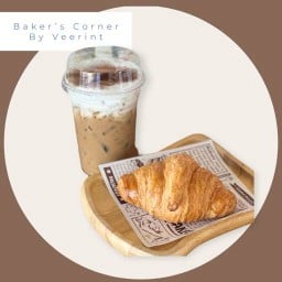 ครัวซองเนยสดจับคู่กาแฟแก้วโปรด