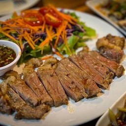 เนื้อโคขุนย่างจิ้มแจ่ว