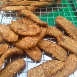 กล้วยทอดแม่นางน้อย สลัดน้ำมัน