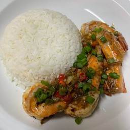 กุ้งผัดพริกเกลือราดข้าว