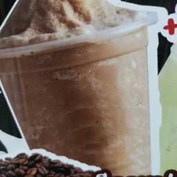 หมีปั่นกาแฟ