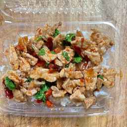 กระเพราหมูชิ้น