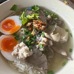 ข้าวต้มหมู ไข่ต้ม  (ไม่ใส่เครื่องใน)