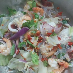ยำเส้นแก้วกุ้งหมึก