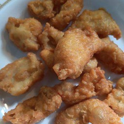 หนังไก่ชุบแป้งทอด