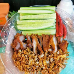 หมูกระเทียมแจ่วแซ่บ(กับข้าว)
