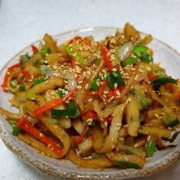 ออมุกผัด (ใส่ถ้วยฟลอยเก็บความร้อน)