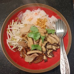 ก๋วยจั๊บญวน ปาริชาต