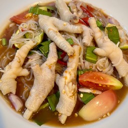ยำเส้นเล็กขาไก่