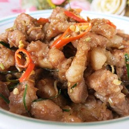ข้าว หมูสามชั้นผัดกะปิ