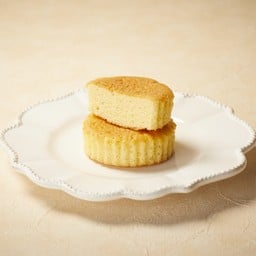 Maman Madeleine Cake