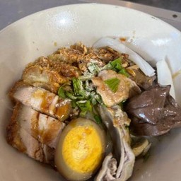 ก๋วยจั๊บแห้ง รวม