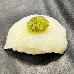 ซูชิหมึกแซ่บ