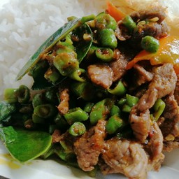 ข้าวคั่วกลิ้งเนื้อ