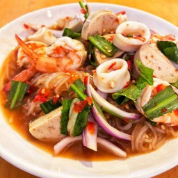 ยำเส้นเล็กทะเลเดือด