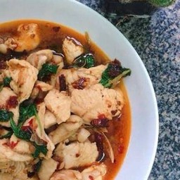 กะเพราหมู/ไก่