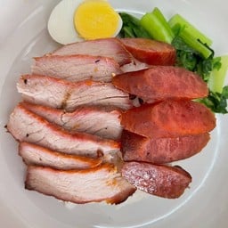 ข้าวหมูแดงกุนเชียง