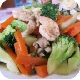 ข้าวราดผัดผักรวม