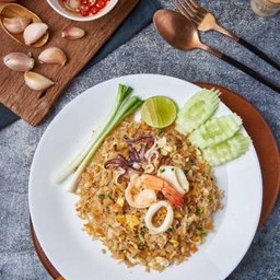 ข้าวผัดไก่/หมู