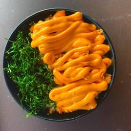 ข้าวไก่ราดซอสชีส