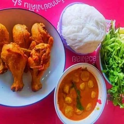 เซตขนมจีนน้ำยาปลา/ไก่ทอด/ไข่ต้ม