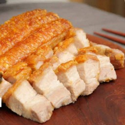 ร้านอู้หู..หมู หมูกรอบ เมนูข้าวผัดทอดสารพัด สาขาเดียว