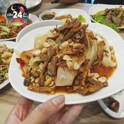 ตำเส้นใหญ่ แถม แคปหมู