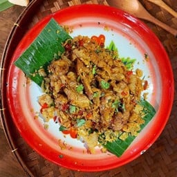 คอหมูคั่วพริกเกลือ