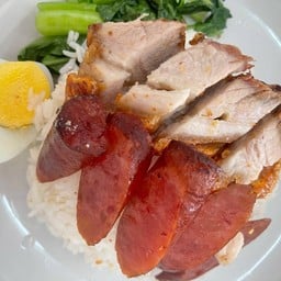 ข้าวหมูกรอบกุนเชียง