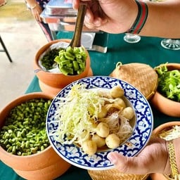 ขนมจีนบุฟเฟ่ต์เรือนศาลา