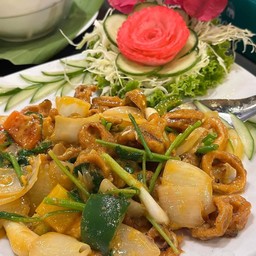 หมึกผัดไข่เค็ม