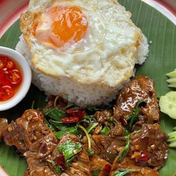 กระเพราเนื้อน่องลาย