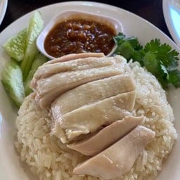 ข้าวมันไก่ต้ม