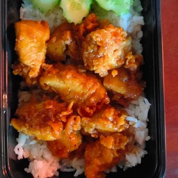 ข้าวไก่กรอบกระเทียม