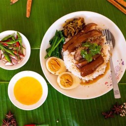 ขาหมูสู้มาก!! Sukhumvit 77