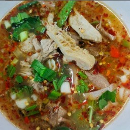 ต้มแซ่บเนื้อรวมเครื่องในเนื้อ