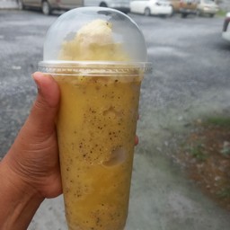 เสาวรส น้ำส้มปั่น