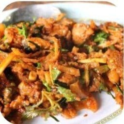ข้าวราดผัดเผ็ด