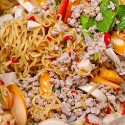 ร้านพี่แนนยำมาม่า ดาวเรือง