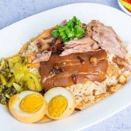 ข้าวขาหมู + ไข่