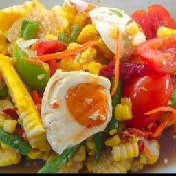 ตำไทยข้าวโพดไข่เค็ม