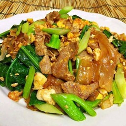 ผัดซีอิ๊วหมู