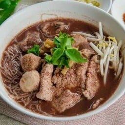 ลูกชิ้นปิ้ง แช่กะทิสด อร่อยเฉย สาขา 1