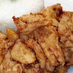 ข้าวไก่ทอดกระเทียม