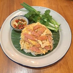 ข้าวไข่แหนมระเบิด